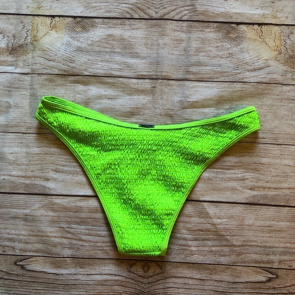 NWOT‎ Kendall + Kylie Bikini Bottom - Picture 2 of 4